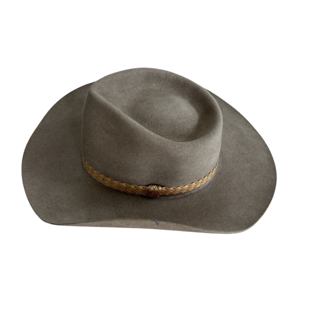 Stylish Tan Suede Akubra snowy river hat, perfect condition size 56